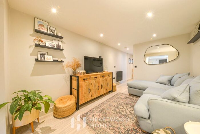 2 Bedroom Maisonette For Sale In Alma Road, St. Albans, AL1