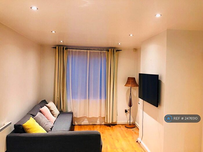 1 Bedroom Flat To Rent In Latitude Apartments, London, N16