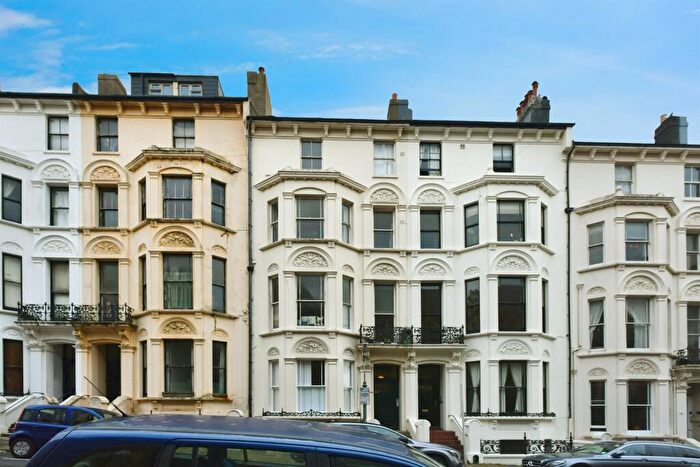 1 Bedroom Apartment For Sale In Cambridge Road, Hove, BN3