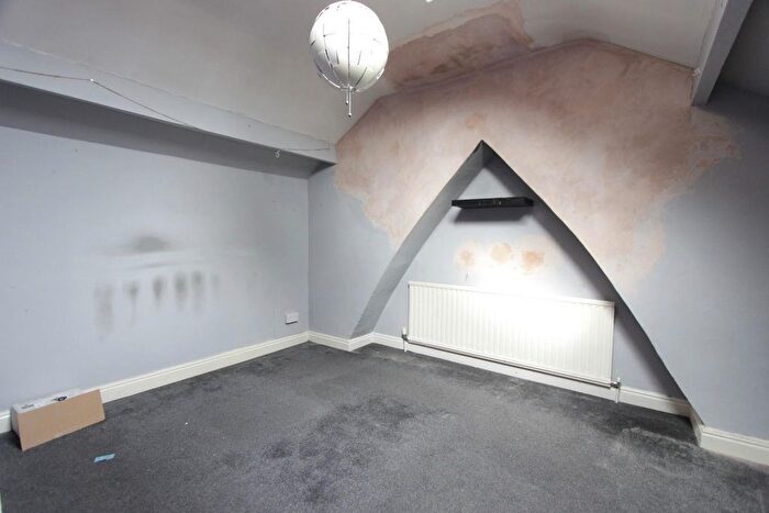 3 Bedroom Terraced House For Sale In Valley Road, Sheffield, S8