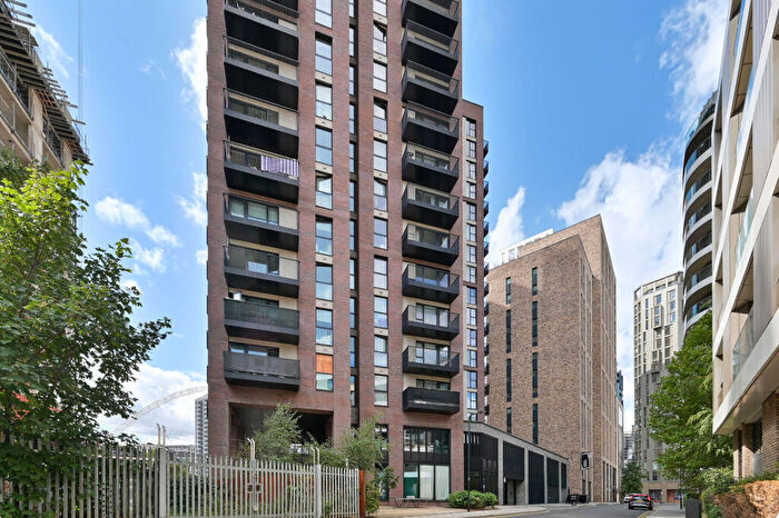 3 Bedroom Flat For Sale In North End Road, Wembley Park, Wembley, HA9