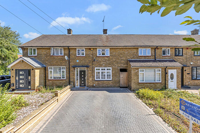 2 Bedroom Terraced House For Sale In Paines Brook Way, Romford, RM3