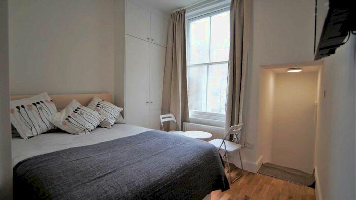 Studio To Rent In Ifield Road, Chelsea, London, SW10
