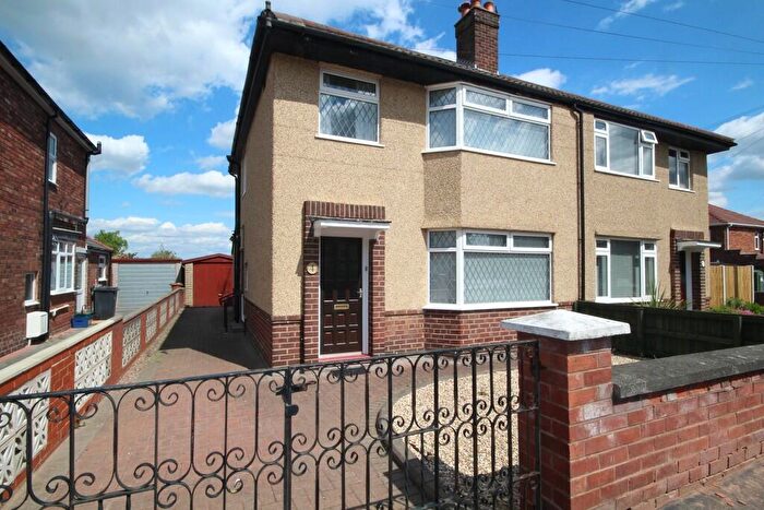 3 Bedroom Semi-Detached House For Sale In Taliesin Avenue, Shotton, Deeside, CH5