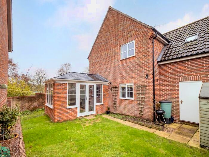 4 Bedroom Detached House For Sale In Riverview, Mill Road, Horstead