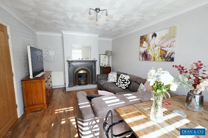 2 Bedroom Flat For Sale In Sherbourne Road, Hove, East Sussex, BN3