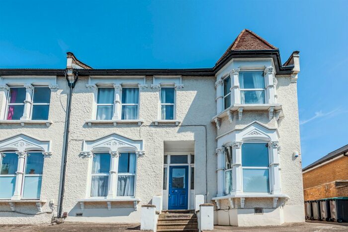 1 Bedroom Flat To Rent In Ferme Park Road, London, N8