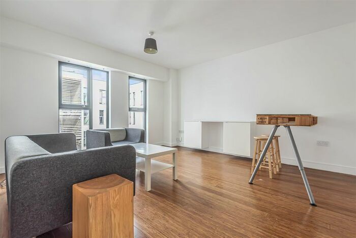 1 Bedroom Flat To Rent In Greenhouse, Leeds, LS11