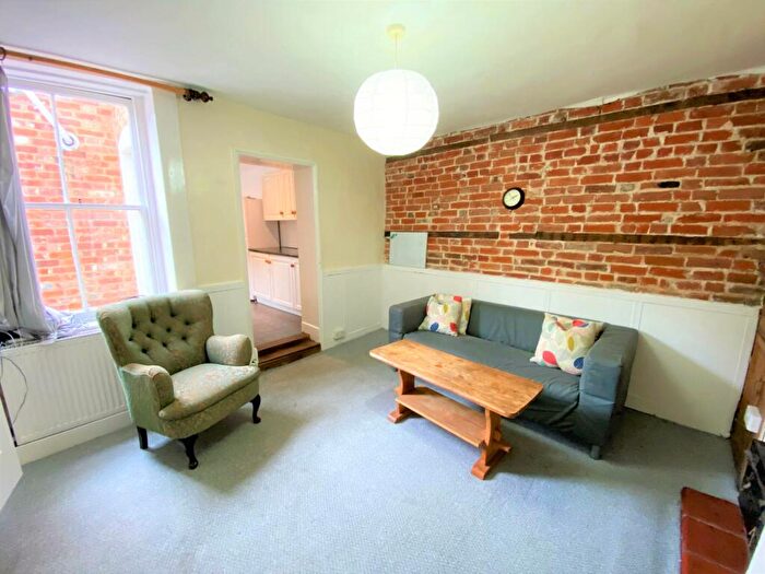 3 Bedroom Terraced House To Rent In St Dunstan`s Street, Canterbury, CT2