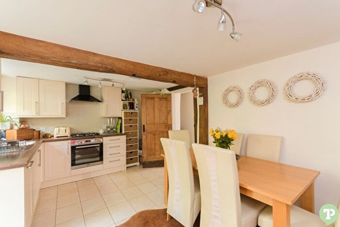 2 Bedroom Terraced House To Rent In High Street, Wheatley, OX33