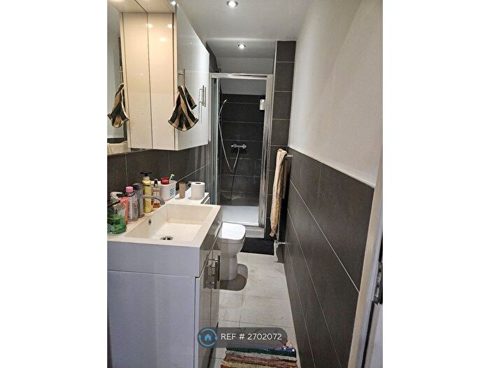 Studio To Rent In Chatham Street, Reading, RG1