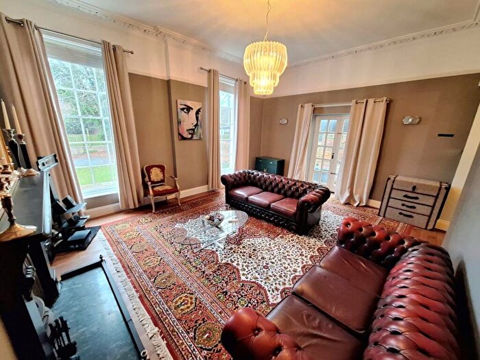 2 Bedroom Flat To Rent In The Park, - Western Terrace, The Park, Nottingham, Nottinghamshire, NG7
