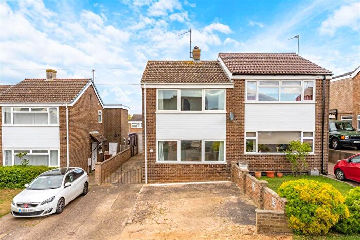 3 Bedroom Semi Detached House For Sale In , The Willows, Little Harrowden, Wellingborough, NN9