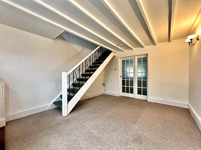 1 Bedroom Cottage To Rent In Shugborough Terrace, Main Road, Little Haywood, ST18