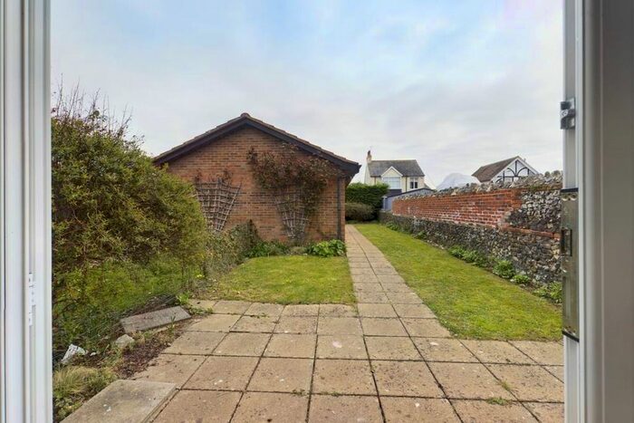 3 Bedroom Semi-Detached House To Rent In Beach Avenue, Birchington, CT7