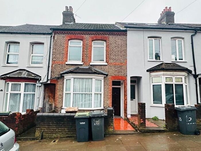 3 Bedroom Terraced House To Rent In Ferndale Road, Luton, LU1