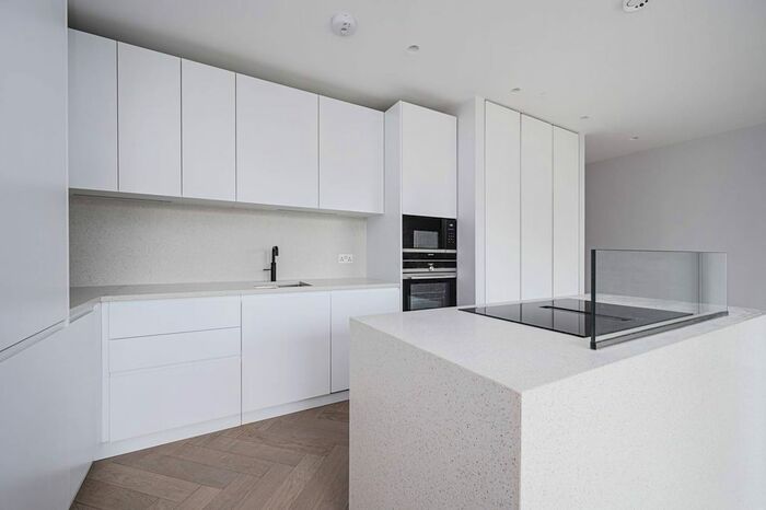 2 Bedroom Flat To Rent In Mapple Path, Clapton, London, E5