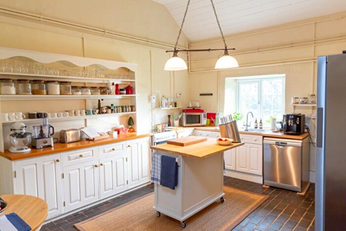 3 Bedroom Detached House To Rent In , NN12