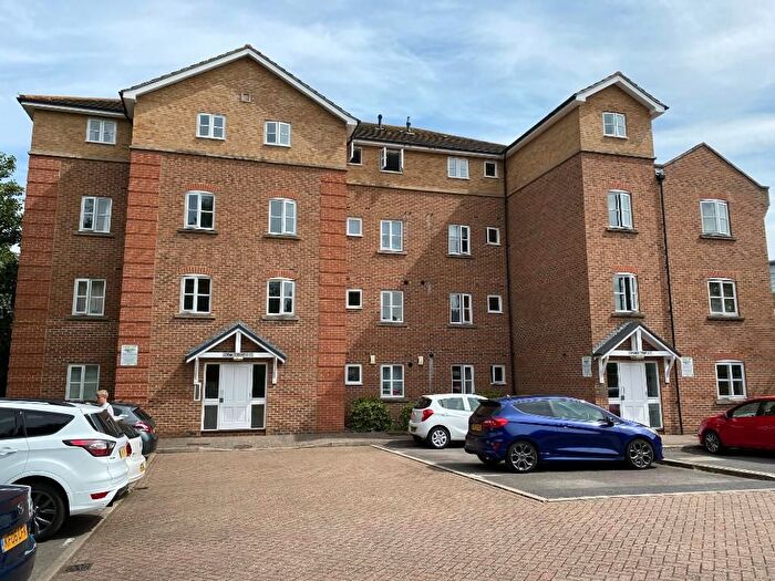 2 Bedroom Flat To Rent In Creance Court, Chelmsford, Essex, CM2