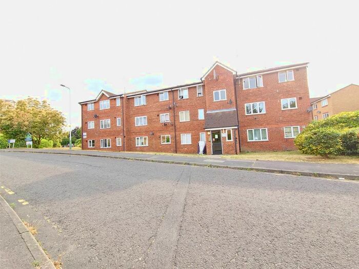 1 Bedroom Flat To Rent In Naunton Way, Hornchurch, RM12