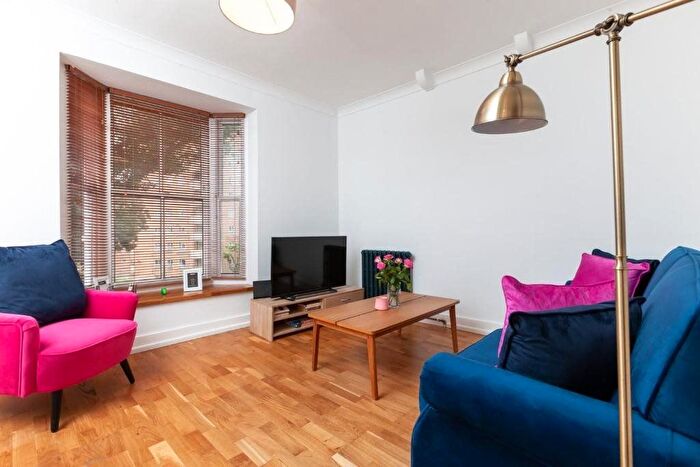 1 Bedroom Flat To Rent In Albion Hill, Brighton, BN2