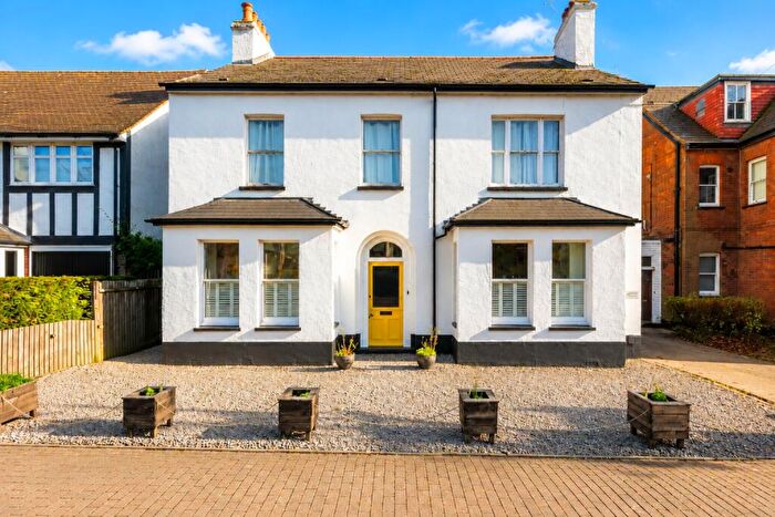 1 Bedroom Apartment For Sale In Lemsford Road, St. Albans, Hertfordshire, AL1