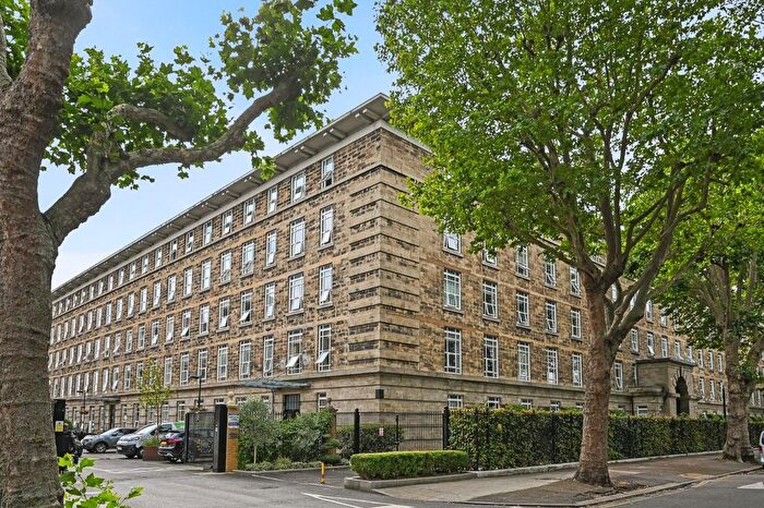 3 Bedroom Flat For Sale In Bromyard Avenue, Acton, W3