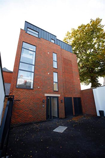 2 Bedroom Apartment To Rent In Churchfield Road, Weybridge, KT13