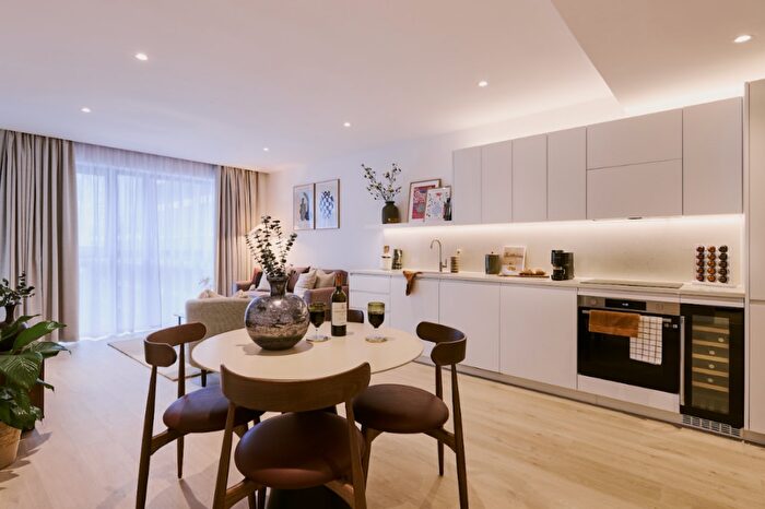 1 Bedroom Apartment To Rent In New Drum Street, Tower Hamlets, London, E1