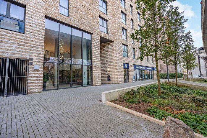 1 Bedroom Flat For Sale In Bramwell Way, London, E16