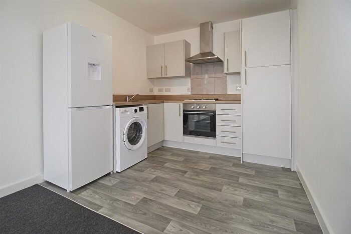 2 Bedroom Flat To Rent In High Street, Barwell, Leicestershire, LE9