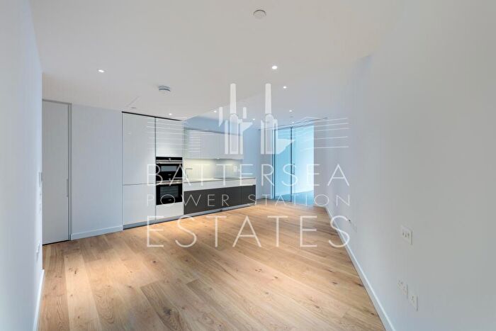 Apartment To Rent In L-, Electric Boulevard, Battersea, SW11