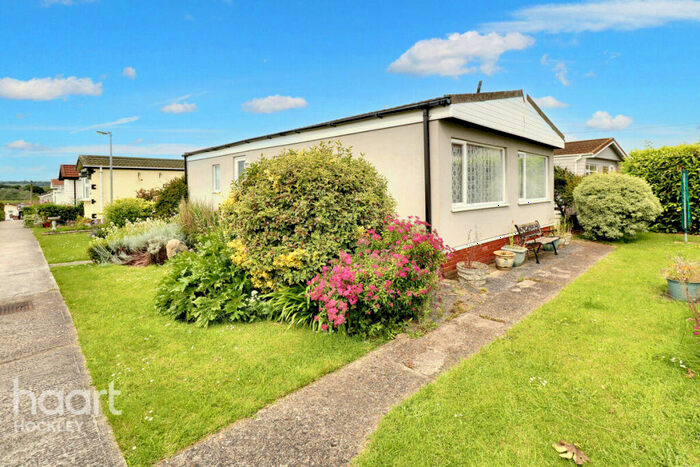 2 Bedroom Park Home For Sale In Tower Park, Hockley, SS5