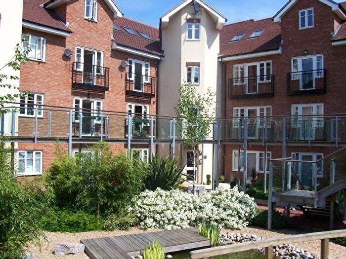 2 Bedroom Apartment To Rent In Lumley Road, Horley, Surrey, RH6
