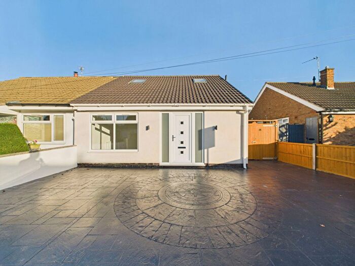 4 Bedroom Semi Detached Bungalow For Sale In Keswick Close, Birstall, LE4