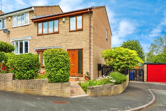3 Bedroom Semi-Detached House For Sale In Evesham Close, Sheffield, South Yorkshire, S9
