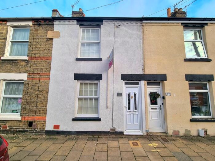 2 Bedroom House To Rent In Leonard Road, Gosport, PO12