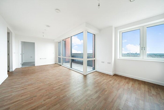 1 Bedroom Flat To Rent In St Pauls Road, Barking, London, IG11