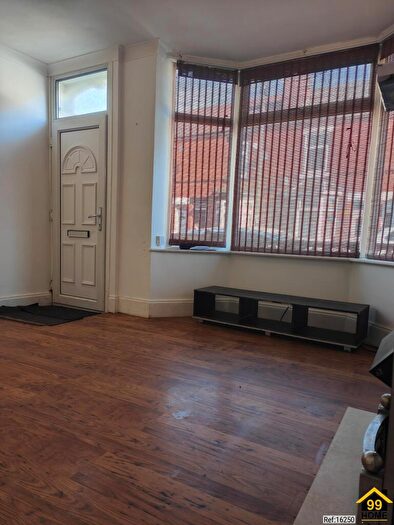 3 Bedroom Terraced House For Sale In Royston Avenue, Doncaster, South Yorkshire, DN5