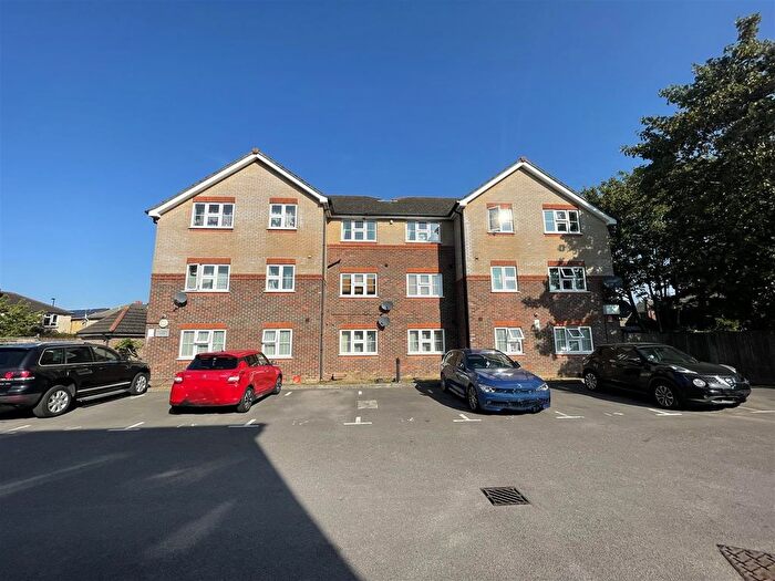 1 Bedroom Flat To Rent In Jessamine Road, Southampton, SO16