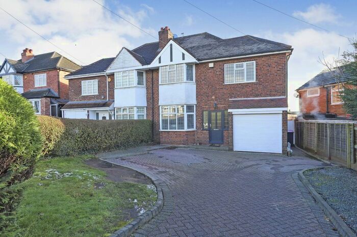 3 Bedroom Semi-Detached House For Sale In Kingsbury Road, Curdworth, Sutton Coldfield, Warwickshire, B76