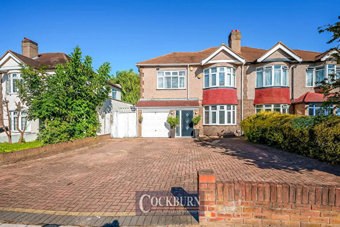 4 Bedroom Semi-Detached House For Sale In Leysdown Road, Mottingham, SE9