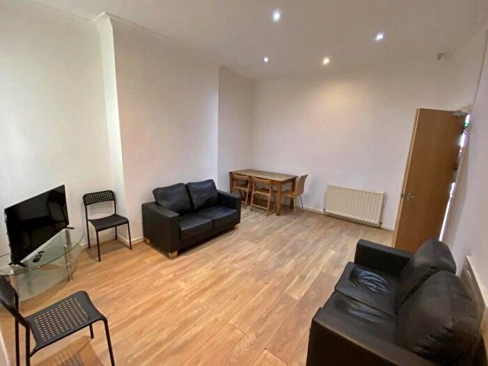 5 Bedroom Terraced House To Rent In Albion Road, Fallowfield, Manchester, M14
