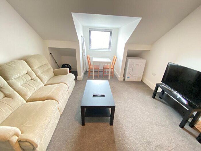 2 Bedroom Apartment To Rent In Flat, Musters Road, West Bridgford, Nottingham, NG2