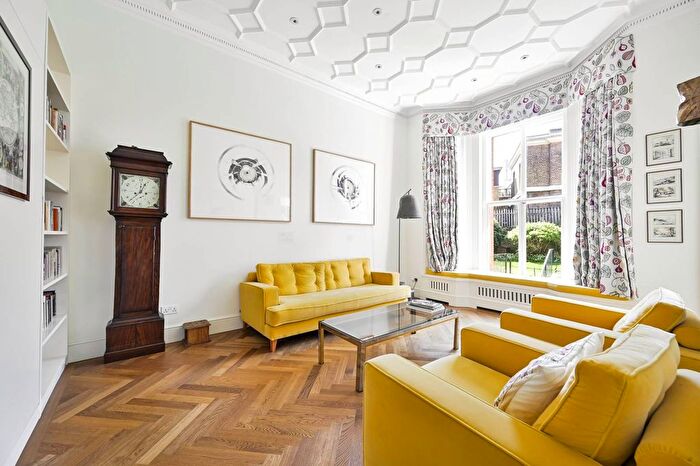 1 Bedroom Flat To Rent In Lower Sloane Street, Sloane Square, London, SW1W