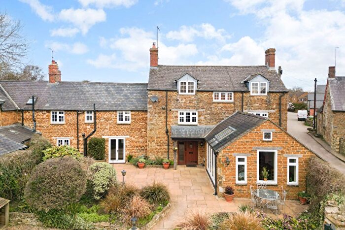 5 Bedroom Detached House For Sale In Queen Street, Hook Norton, OX15