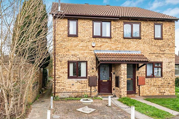 2 Bedroom Semi Detached House For Sale In Broadfields, Littlemore, OX4