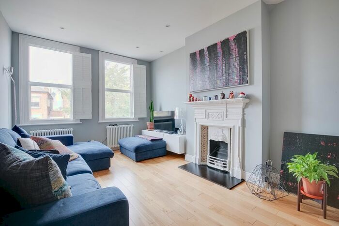 2 Bedroom Flat To Rent In Fulham Road, London, SW6