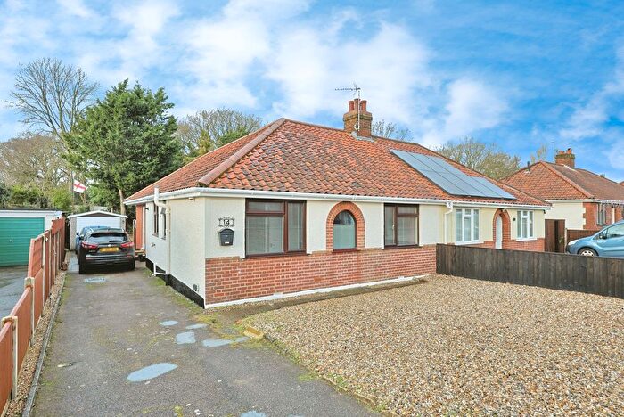 2 Bedroom Bungalow For Sale In Sutherland Avenue, Norwich, Norfolk, NR6