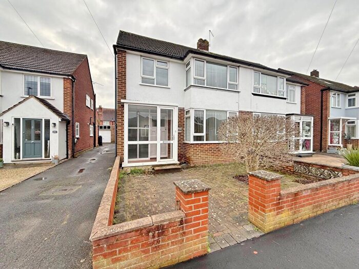 3 Bedroom Semi-Detached House For Sale In Court Close, Drayton, PO6